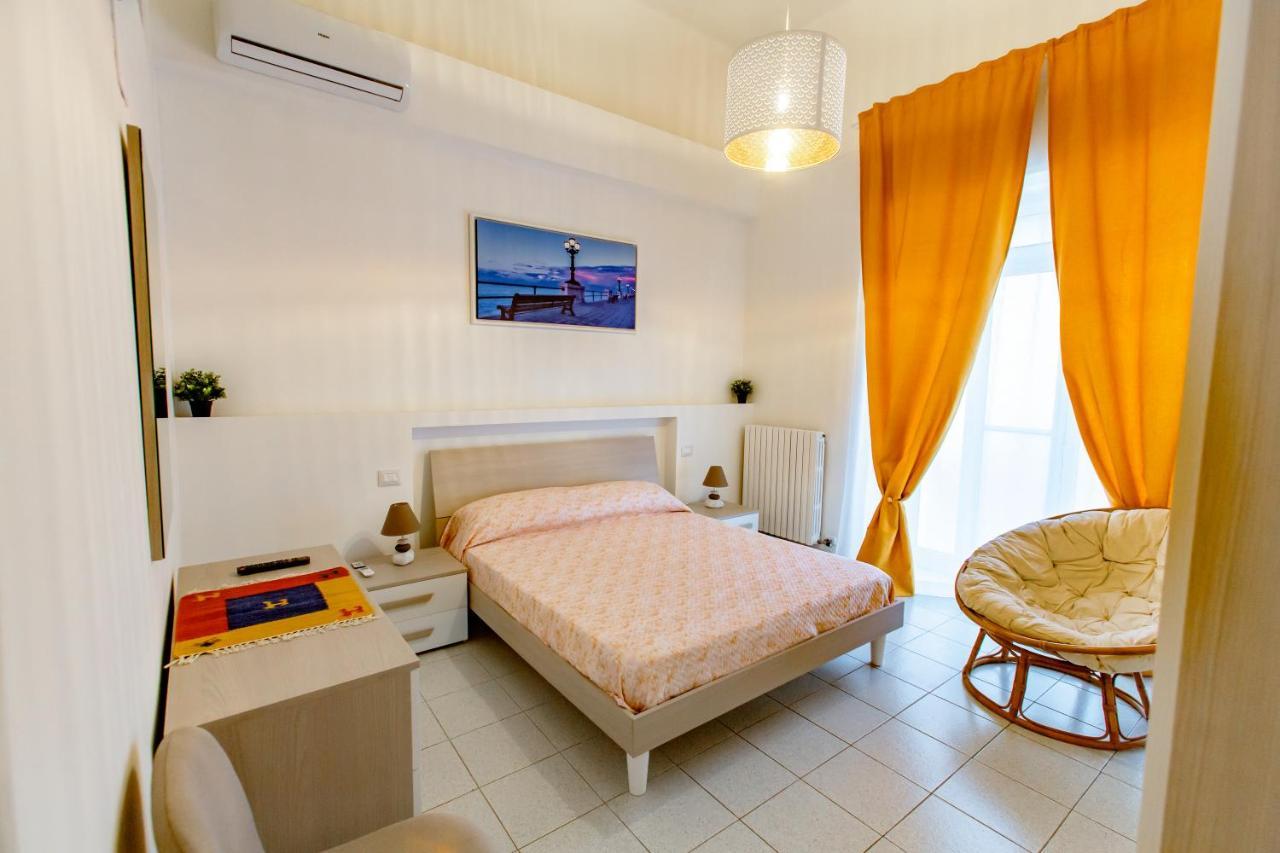 Antonella Home B&B บารี ภายนอก รูปภาพ