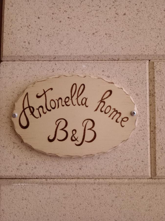 Antonella Home B&B บารี ภายนอก รูปภาพ